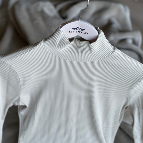 Equiline Beige Ribbed longsleeve Top - Picture 9 of 16